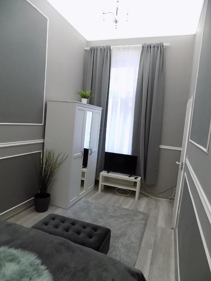 A10 Alkotmany B Apartment Budapest Exterior foto